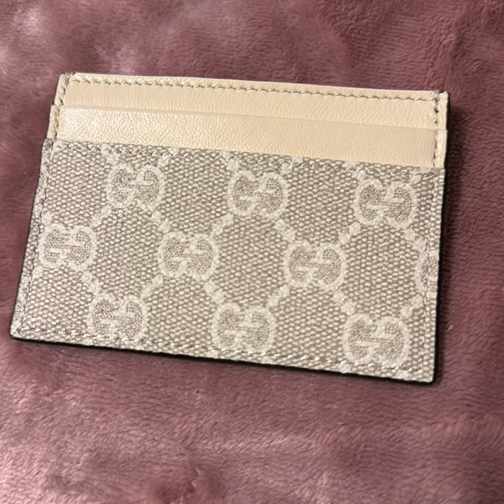 brand new GUCCI cardholder w COA